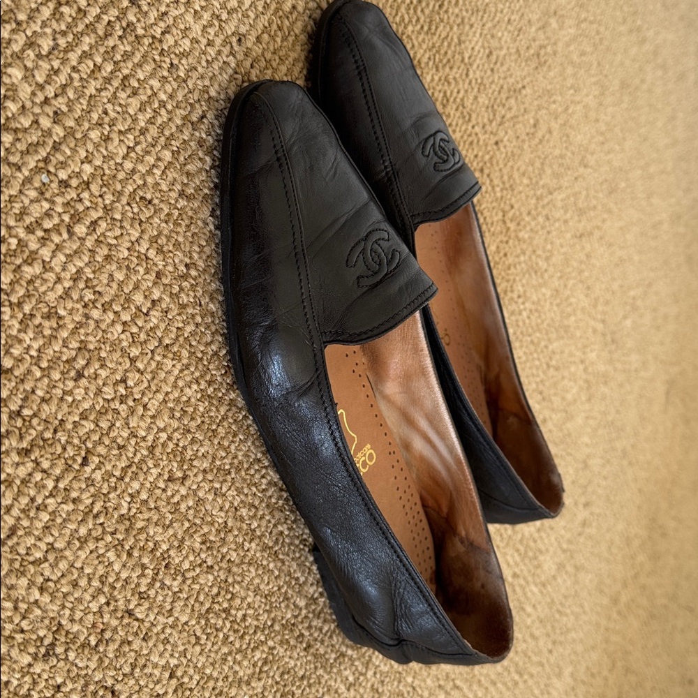 CHANEL Black Leather Loafers - Picture 12 of 13